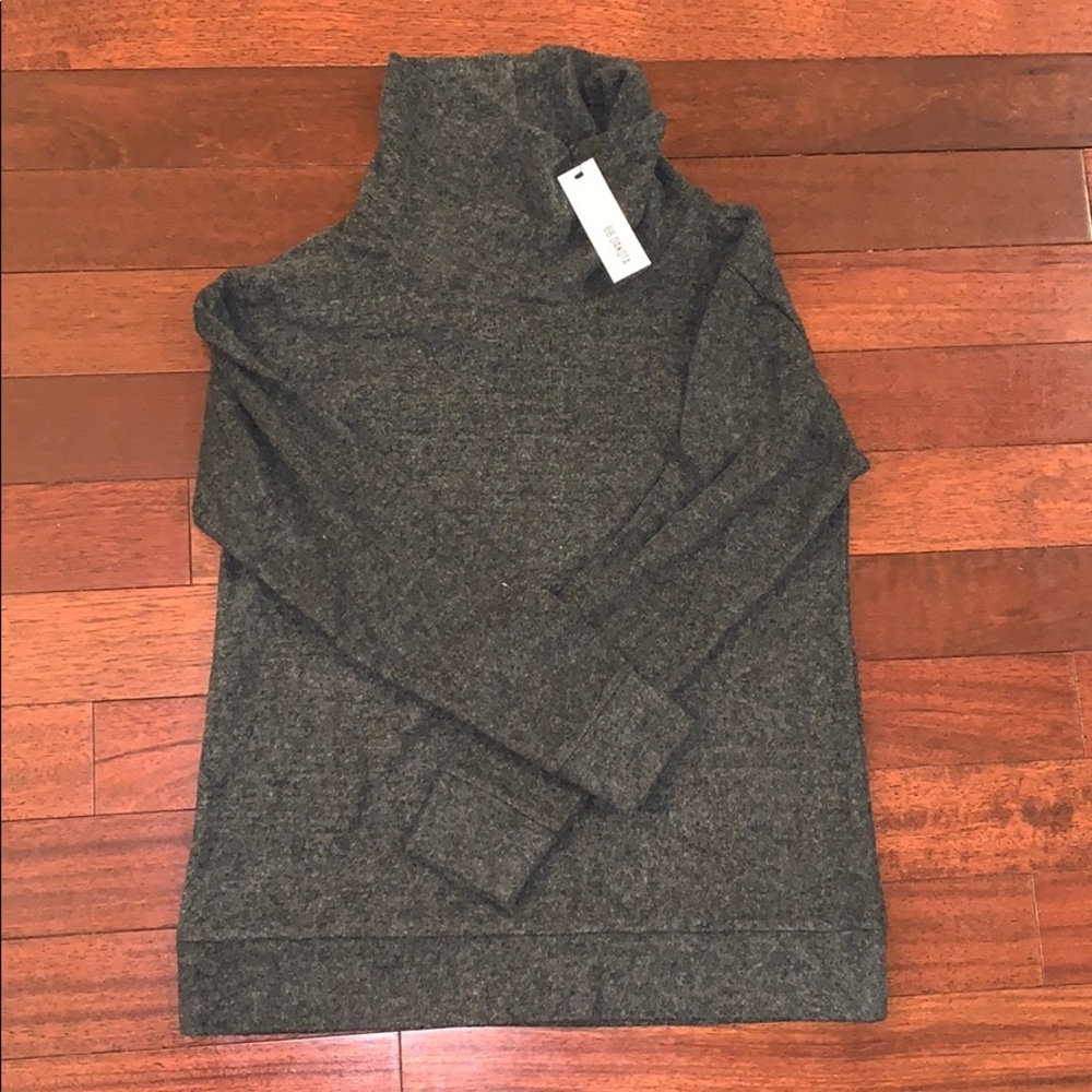 NWT BB Dakota Fuzzy Turtleneck Sweater
